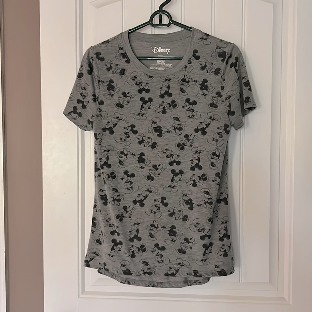 Mickey/Minnie mouse T-shirt- grey- short sleeved